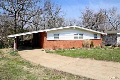 529 Barcia Dr, Saint Louis, MO, 63119-1518 | Card Image