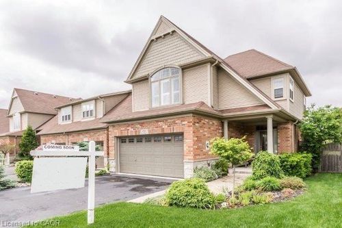281 Doon Dr South, Kitchener, ON, N2P2X1 | Card Image