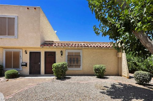 474 Las Casitas Way, Las Vegas, NV, 89121-2413 | Card Image