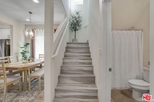 22755 Walnut Park Ln, Newhall, CA, 91321-1128 | Card Image