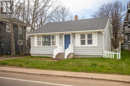 27 Kensington Rd, Charlottetown, PE, C1A5H6 | Card Image