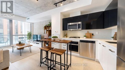 421-39 Brant St, Toronto, ON, M5V0M8 | Card Image
