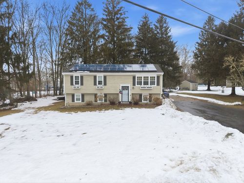 51 Newton St, Westport, MA, 02790-4707 | Card Image
