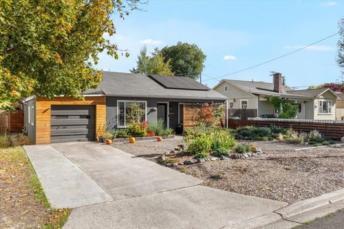 917 Grant Ave, Medford, OR, 97501-3407 | Card Image