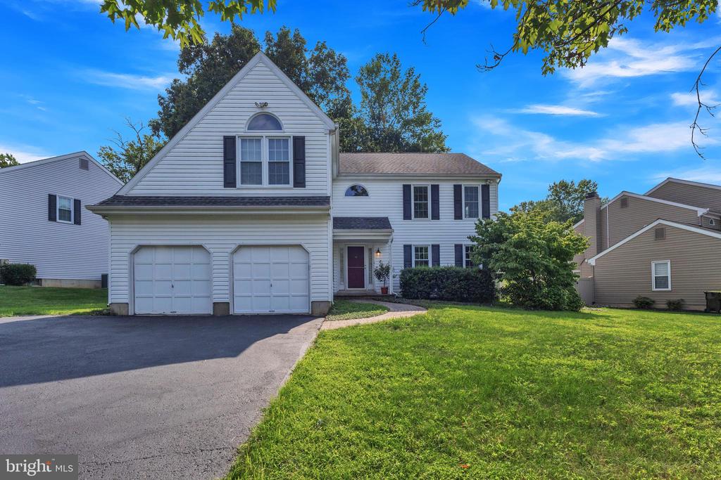 Runnymede Dr, Lansdale, PA 19446
