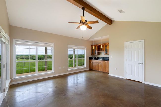 10565 N Highway 77, House other with 3 bedrooms, 3 bathrooms and 4 parking in Lexington TX | Image 18