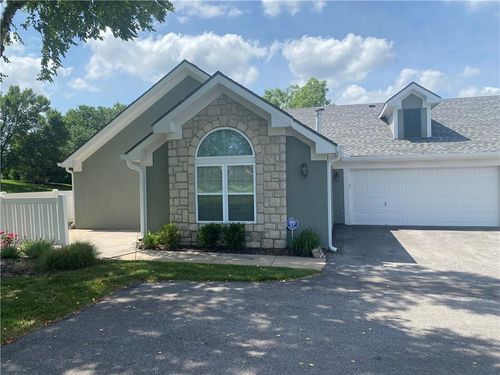 7213 Meadow View St, Shawnee, KS, 66227-5505 | Card Image