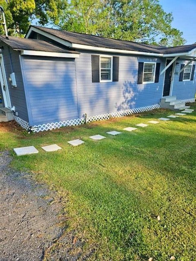59 Ann St, House other with 2 bedrooms, 1 bathrooms and 2 parking in Homerville GA | Image 12