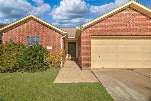 119 Horn Ct, Baytown, TX, 77523-8831 | Card Image