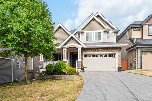 17745 68 Ave, Surrey, BC, V3S4P4 | Card Image