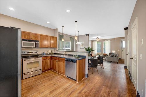 547 Swiss Ave, Nashville, TN, 37211-7493 | Card Image