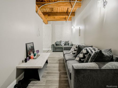 apt-238-6533 E Jefferson Ave, Detroit, MI, 48207-4359 | Card Image