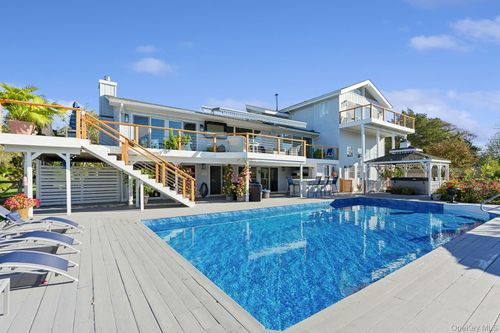 49 Tuthill Ln, Remsenburg, NY, 11960-2031 | Card Image