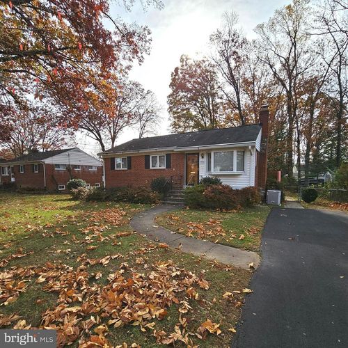 7429 Carol Ln, FALLS CHURCH, VA, 22042-3653 | Card Image