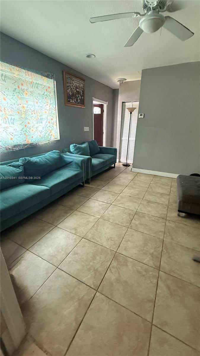 Residential in Florida City 5