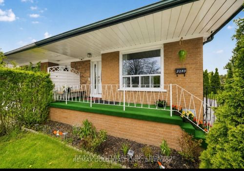 3289 Victory Cres, Mississauga, ON, L4T1M1 | Card Image