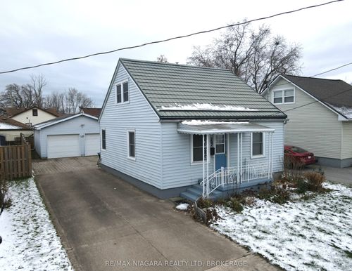 207 Gilmore Rd, Fort Erie, ON, L2A2M2 | Card Image