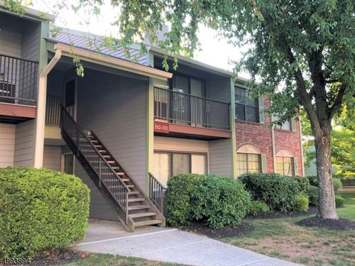 313-313 Penns Way, Basking Ridge, NJ, 07920-3036 | Card Image