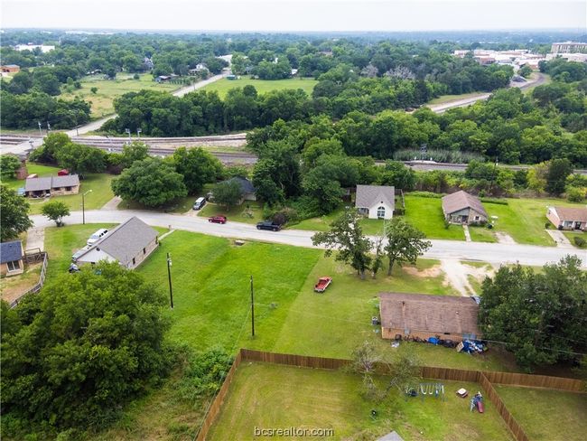 401 W Kleb St, Home with 0 bedrooms, 0 bathrooms and null parking in Caldwell TX | Image 7
