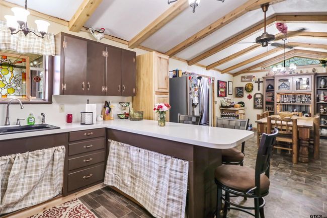 614 Maple Ave, House other with 4 bedrooms, 2 bathrooms and null parking in Cushing TX | Image 11