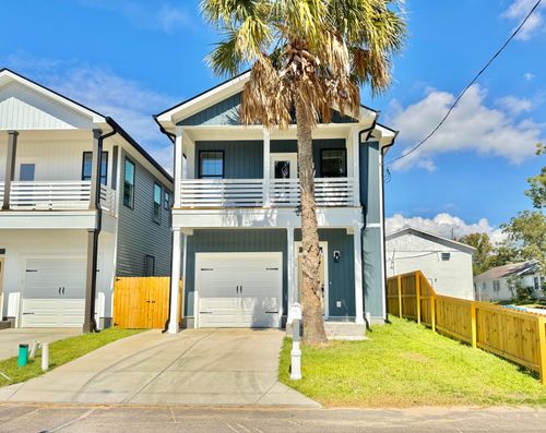 2028 Echo Ave, North Charleston, SC, 29405-8174 | Card Image