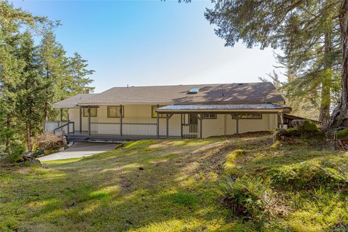 2270 Henlyn Dr, Sooke, BC, V9Z0N5 | Card Image
