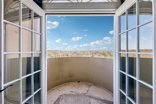 APT-405 - 2161 Peachtree Rd Ne, Condo with 2 bedrooms, 2 bathrooms and 1 parking in Atlanta GA | Image 23