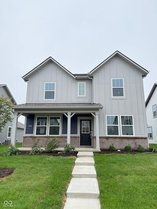 411 Eisenhower St, Fortville, IN, 46040-1785 | Card Image