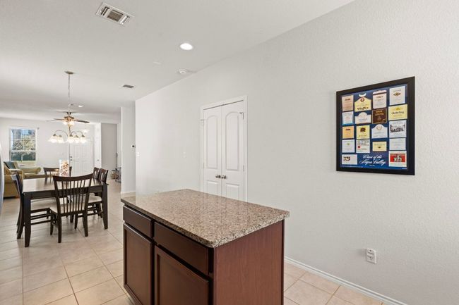 612 Reinhardt Blvd, House other with 3 bedrooms, 2 bathrooms and 2 parking in Georgetown TX | Image 9