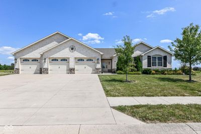 5404 N Shadow Oak Run, House other with 4 bedrooms, 3 bathrooms and null parking in Muncie IN | Image 2