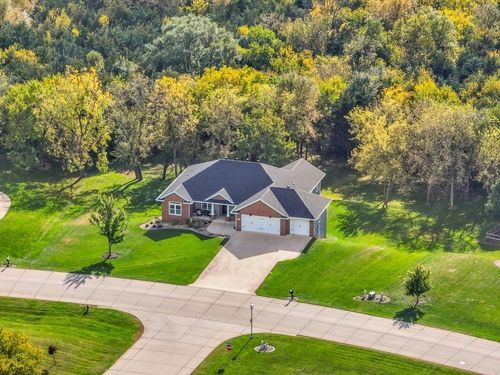 2040 Cedar Hill Ave Se, Dyersville, IA, 52040 | Card Image