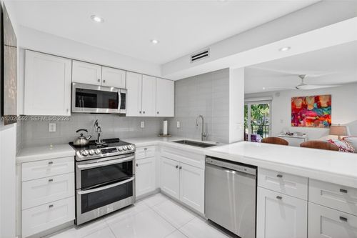 107-3909 Ocean Blvd, Fort Lauderdale, FL, 33308-6401 | Card Image