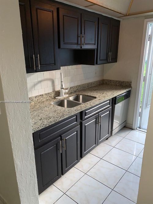 apt-2-1850 Arthur St, Hollywood, FL, 33020-3102 | Card Image