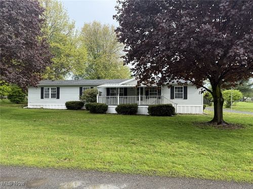 5325 Angela Dr Nw, Beach City, OH, 44608-9459 | Card Image