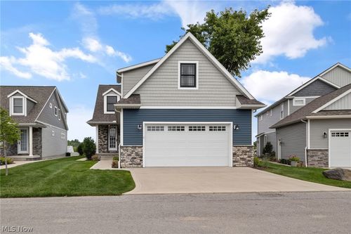 5415 Walls Channel Dr, Port Clinton, OH, 43452-3702 | Card Image