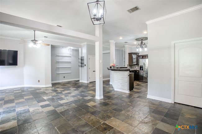2015 Kangaroo Trl, House other with 4 bedrooms, 2 bathrooms and null parking in Harker Heights TX | Image 7