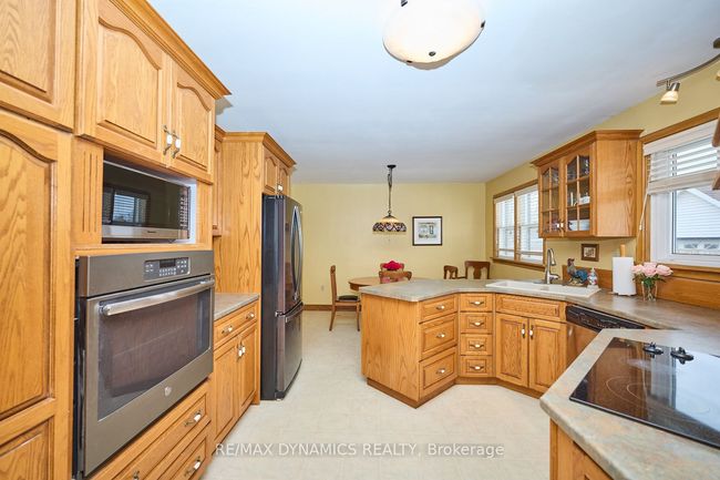 34 Barron St, House other with 3 bedrooms, 1 bathrooms and 3 parking in Welland ON | Image 9