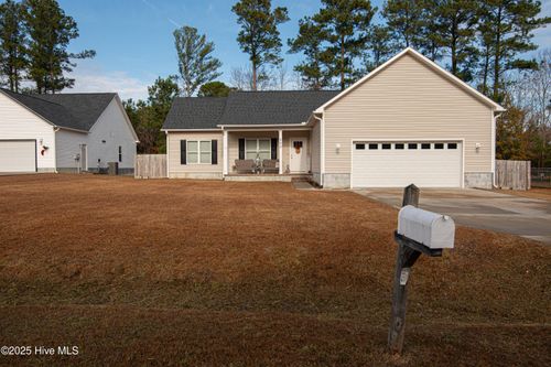 604 Hobbs Dr, Jacksonville, NC, 28540-9274 | Card Image