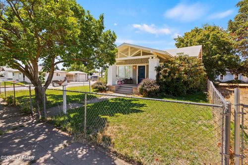 720 S 8th Ave, Yakima, WA, 98902-4413 | Card Image