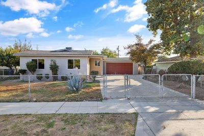 1147 W Woodward Avenue, House other with 3 bedrooms, 0 bathrooms and null parking in Fresno CA | Image 1