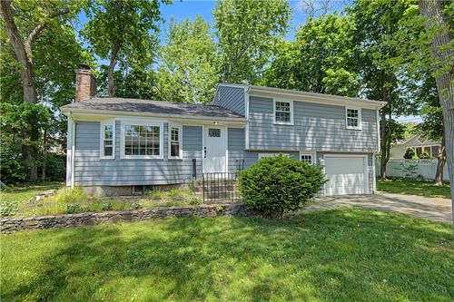 134 Rogers Ave, Barrington, RI, 02806-1139 | Card Image