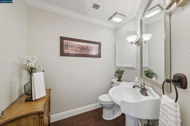 Half Bathroom | Image 17