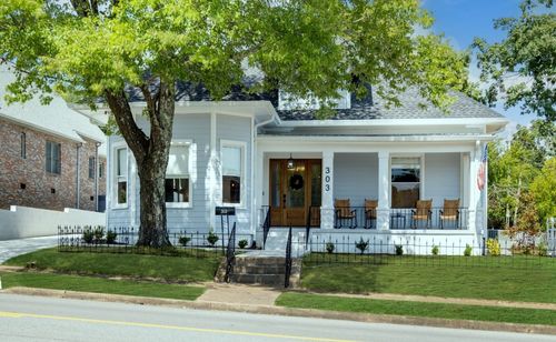 303 W College St, DICKSON, TN, 37055-1701 | Card Image