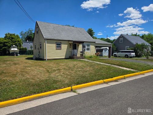 18 Victory Dr, Englishtown, NJ, 07726-1611 | Card Image
