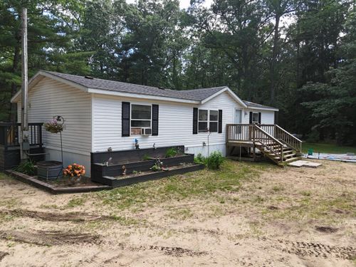 18233 Old House Rd, Wellston, MI, 49689-9798 | Card Image