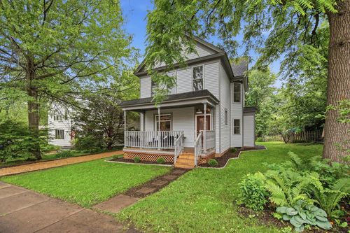 420 Oak St, Hudson, WI, 54016-1357 | Card Image