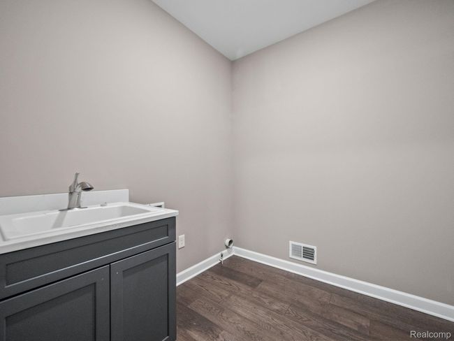 Laundry | Image 26