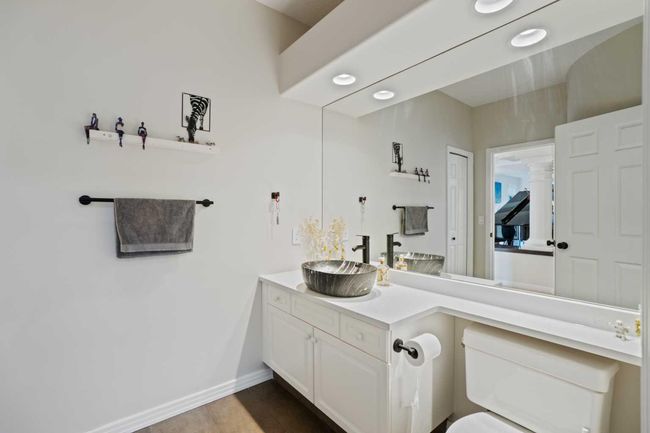 11 Patrick View Sw, House other with 4 bedrooms, 4 bathrooms and 4 parking in Calgary AB | Image 23