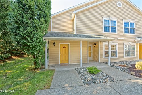 205-205 Cedar Run, Rensselaer, NY, 12144-5405 | Card Image