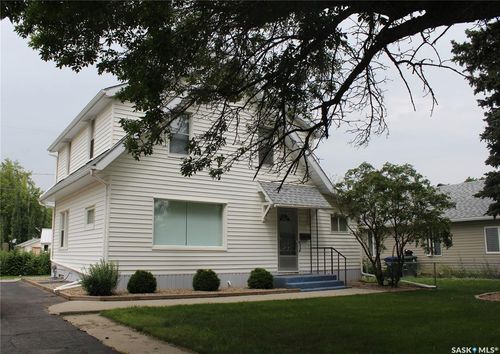 305 Main St, Wilkie, SK, S0K0E5 | Card Image